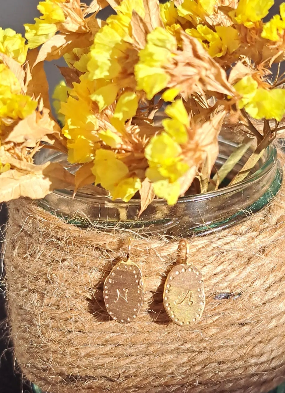 Medalha irregular inicial