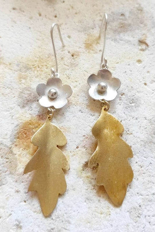 Brincos compridos folhas