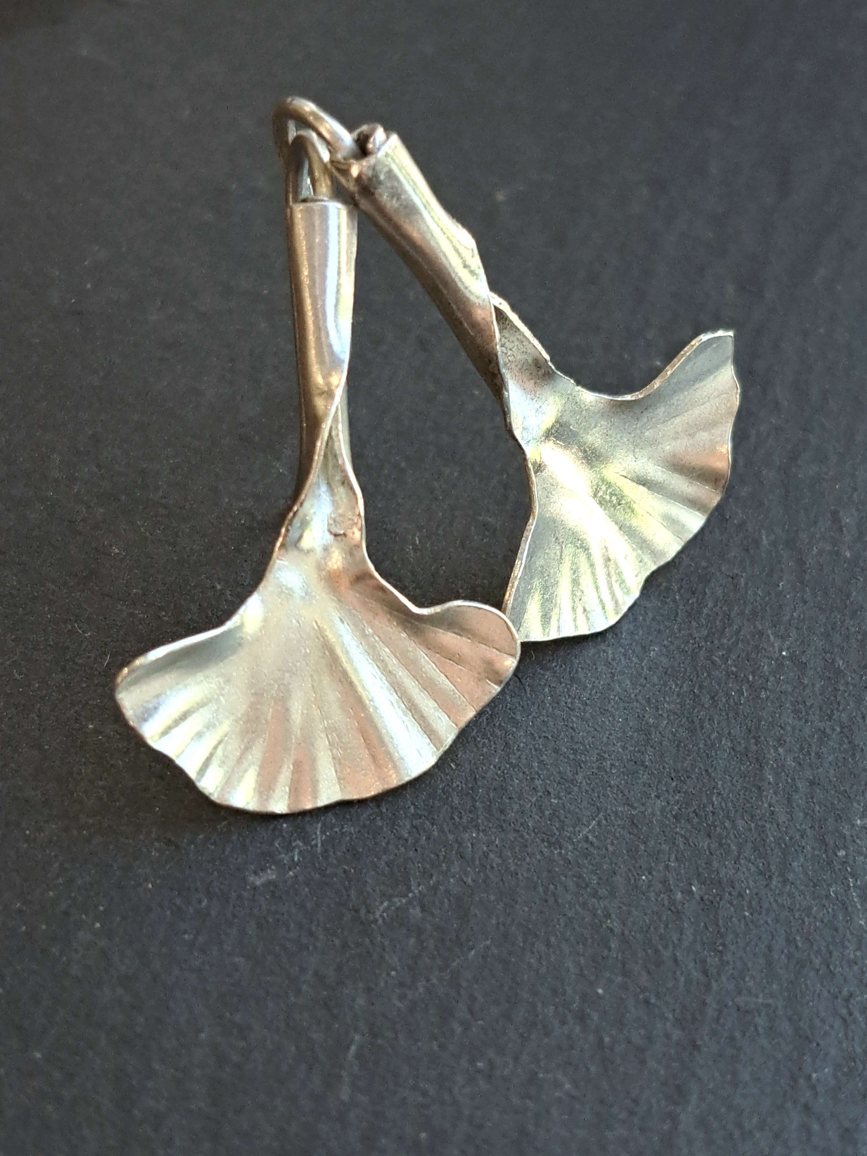 Mini boucles d'oreilles Ginkgo